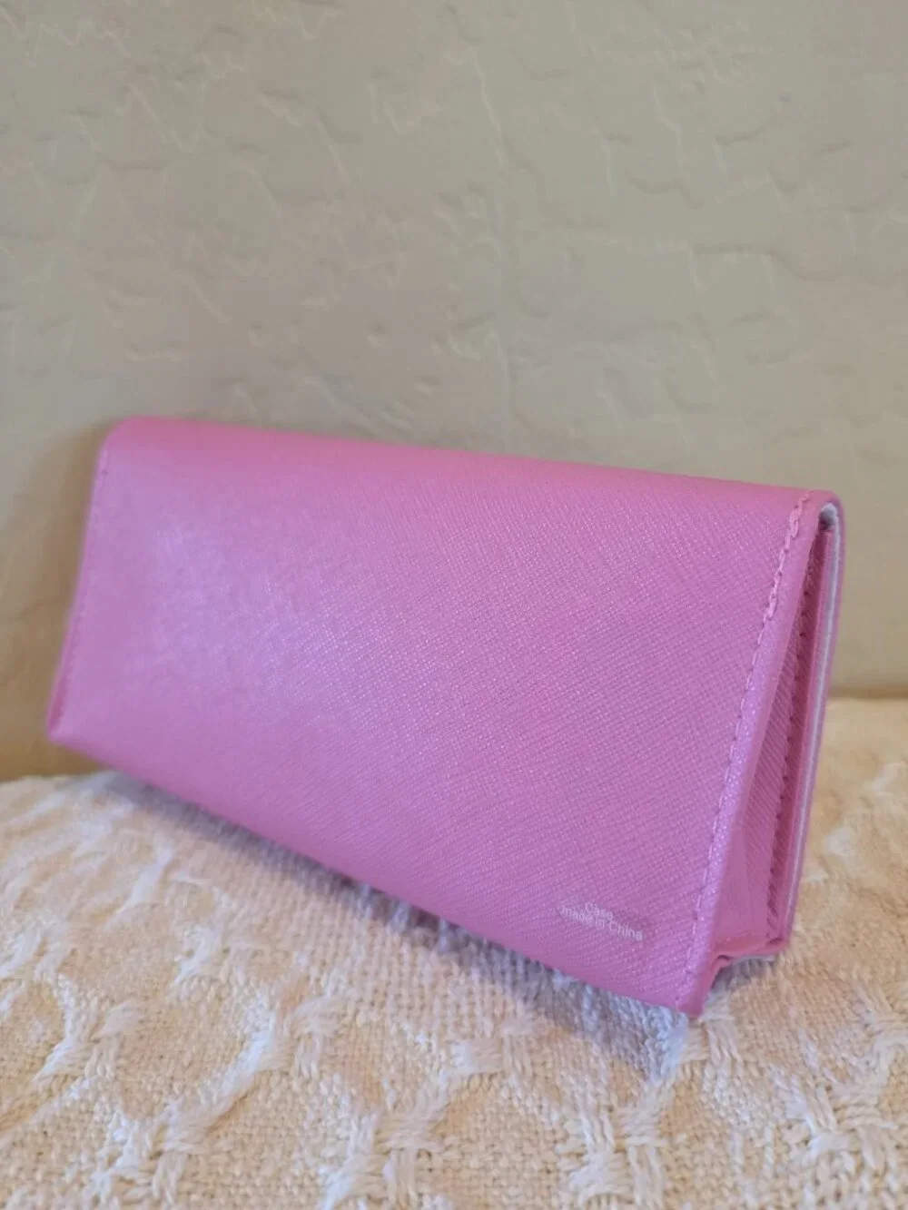 Women's Pink Saffiano Leather Lined Eyeglass Case Gold Izaac Mizrahi New York NY